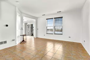 16846 S Mallard Ln, Lockport, IL 60441 - Photo 2