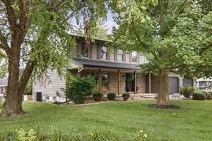 302 Ceilo View St, Colfax, IL 61728 - Photo 2