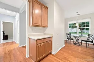 2853 Cascade Falls Cir, Elgin, IL 60124 - Photo 6