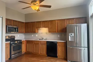 21529 Franklin Cir, Plainfield, IL 60544 - Photo 8