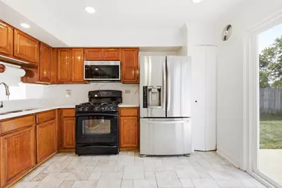 1320 Burns Drive, Elgin, IL 60120 - Photo 10