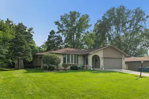 12001 W Lake View Dr, Orland Park, IL 60467 - Photo 2
