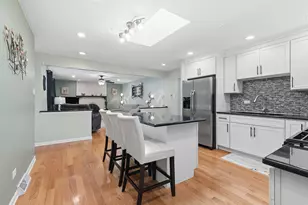 12001 W Lake View Dr, Orland Park, IL 60467 - Photo 12