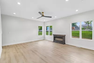 1081 Northwestern Avenue, Gurnee, IL 60031 - Photo 10