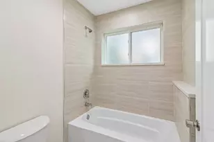 1081 Northwestern Ave, Gurnee, IL 60031 - Photo 18