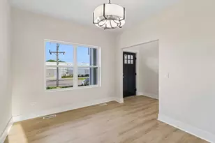 1081 Northwestern Ave, Gurnee, IL 60031 - Photo 6