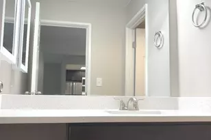 230 Springhill Dr, Roselle, IL 60172 - Photo 14