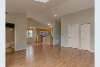2607 Sheehan Court #201, Naperville, IL 60564 - Photo 2