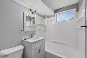 1226 Grant Dr, Carpentersville, IL 60110 - Photo 20