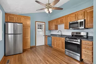 1226 Grant Dr, Carpentersville, IL 60110 - Photo 12