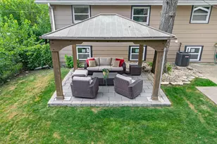 1226 Grant Dr, Carpentersville, IL 60110 - Photo 30