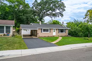 1226 Grant Dr, Carpentersville, IL 60110 - Photo 38