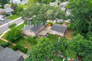 1226 Grant Dr, Carpentersville, IL 60110 - Photo 36