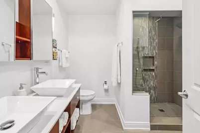 4303 N Kenmore Avenue #1S, Chicago, IL 60613 - Photo 10