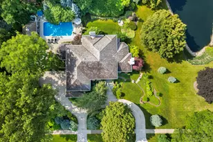 2257 Hidden Creek Ct, Lisle, IL 60532 - Photo 4