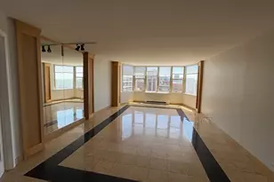 525 W Hawthorne Pl, Chicago, IL 60657 - Photo 8