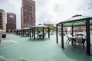 525 W Hawthorne Pl, Chicago, IL 60657 - Photo 12