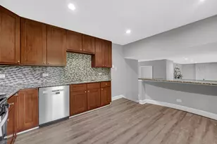 17742 Larkspur Ln, Homewood, IL 60430 - Photo 6