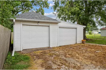 819 N Elm Street, Kewanee, IL 61443 - Photo 6