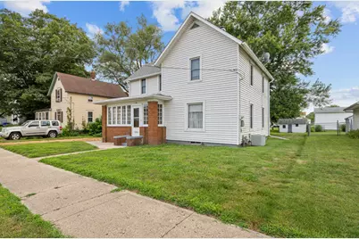 819 N Elm Street, Kewanee, IL 61443 - Photo 2
