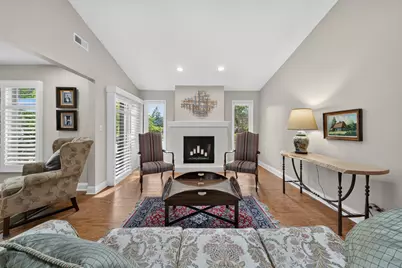 1211 Emerson Lane #1211, Libertyville, IL 60048 - Photo 8