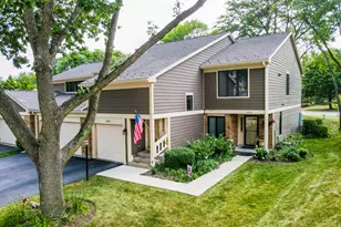 1211 Emerson Ln, Libertyville, IL 60048 - Photo 1