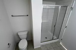9655 Woods Dr, Skokie, IL 60077 - Photo 18