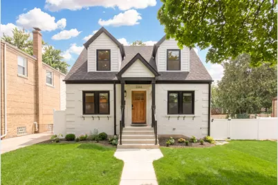 7111 N Mason Avenue, Chicago, IL 60646 - Photo 1