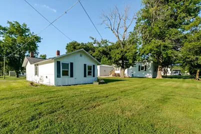 416 S Walnut Street, Wenona, IL 61377 - Photo 32