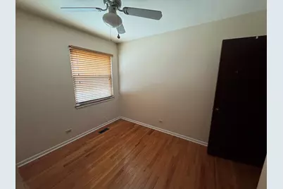 1990 Brookside Drive, Hoffman Estates, IL 60169 - Photo 8