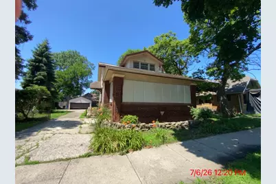 7342 S Bennett Avenue, Chicago, IL 60649 - Photo 1