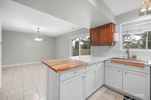 309 Thistle Dr, Bolingbrook, IL 60490 - Photo 8