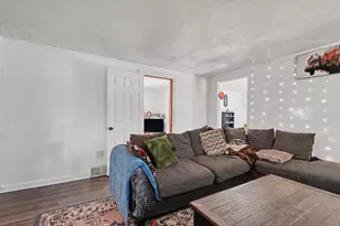 1207 S Main St, Bloomington, IL 61701 - Photo 8