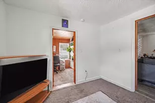 1207 S Main St, Bloomington, IL 61701 - Photo 14