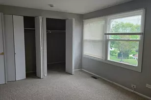 1688 Queensbury Cir, Hoffman Estates, IL 60169 - Photo 14