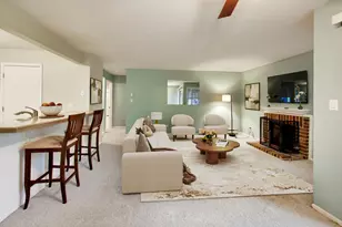 4404 W Shamrock Ln, McHenry, IL 60050 - Photo 4