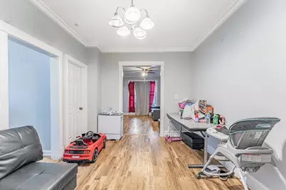7553 S Saint Lawrence Avenue, Chicago, IL 60619 - Photo 8