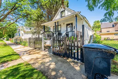 7553 S Saint Lawrence Avenue, Chicago, IL 60619 - Photo 2