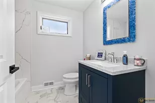 4656 N Leamington Ave, Chicago, IL 60630 - Photo 16