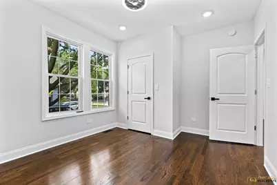 4656 N Leamington Avenue, Chicago, IL 60630 - Photo 18