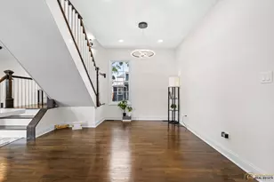 4656 N Leamington Ave, Chicago, IL 60630 - Photo 8