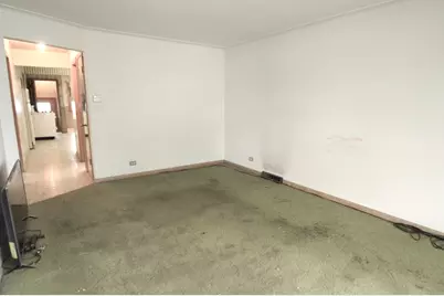 5625 S Kilbourn Avenue, Chicago, IL 60629 - Photo 8