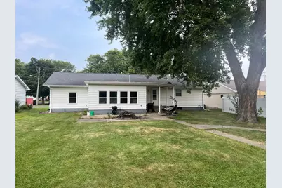 1300 5th Avenue, Rock Falls, IL 61071 - Photo 2