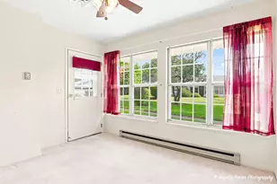 7404 Crest Hill Ct, Fox Lake, IL 60020 - Photo 14