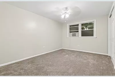 16W719 56th Place #1, Clarendon Hills, IL 60514 - Photo 12