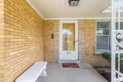 917 Community Drive, La Grange Park, IL 60526 - Photo 2