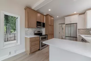 719 Fifth St, Aurora, IL 60505 - Photo 12