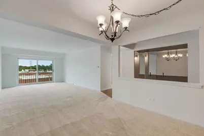 828 Graceland Avenue #502, Des Plaines, IL 60016 - Photo 4