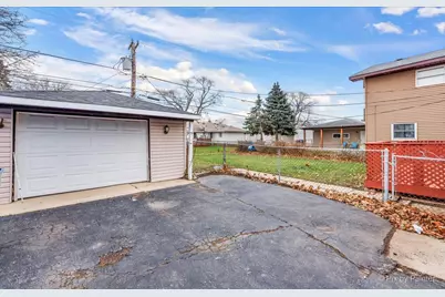 4570 W 88th Place, Hometown, IL 60456 - Photo 4