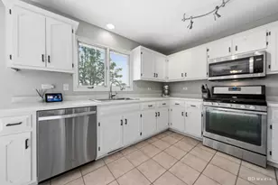 2770 Kingsway Ave, New Lenox, IL 60451 - Photo 10